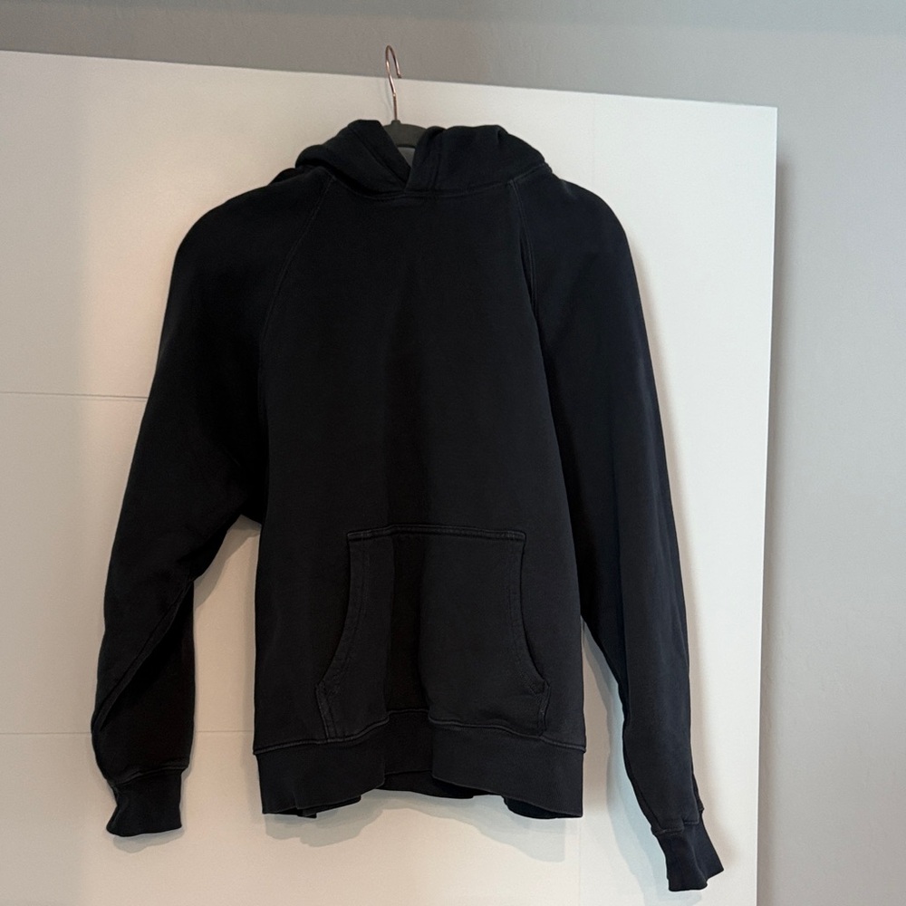 Aritzia mega fit Black Pullover Hoodie - Casual Everyday Sweatshirt